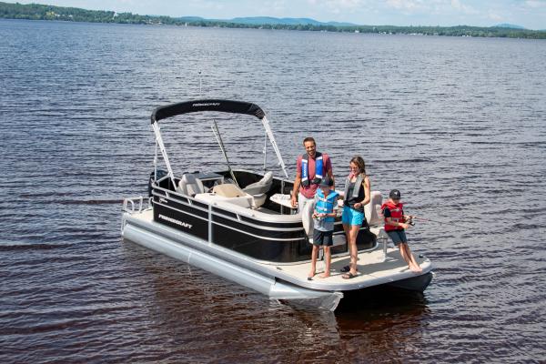 Family on a Princecraft Pontoon Boat Rental from Beacon Marine